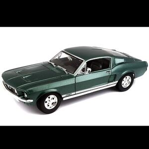 1967 Ford Mustang GTA Fastback (Green) Maisto Special Edition 1:18 New Rare NIB